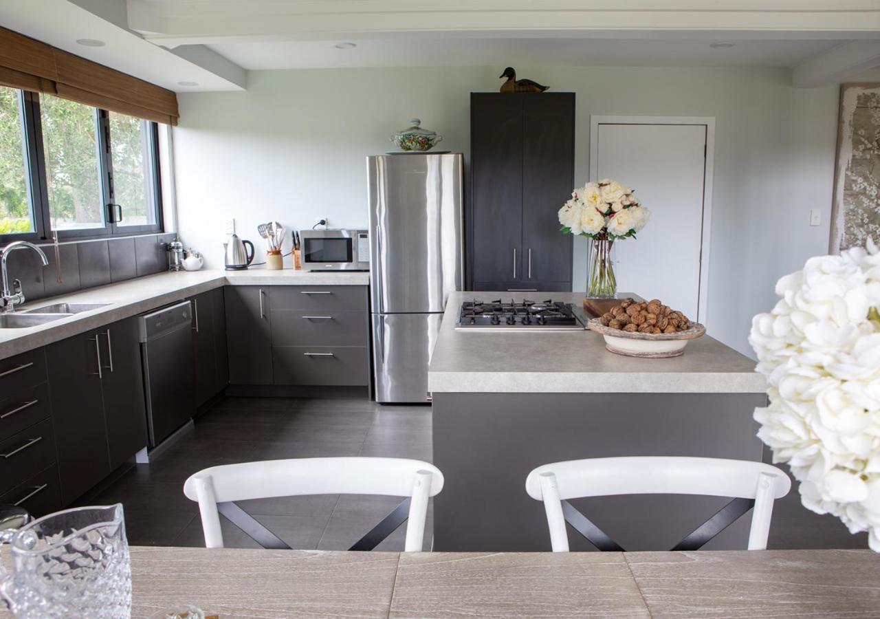 Black Walnut Cottage Havelock North Exterior photo